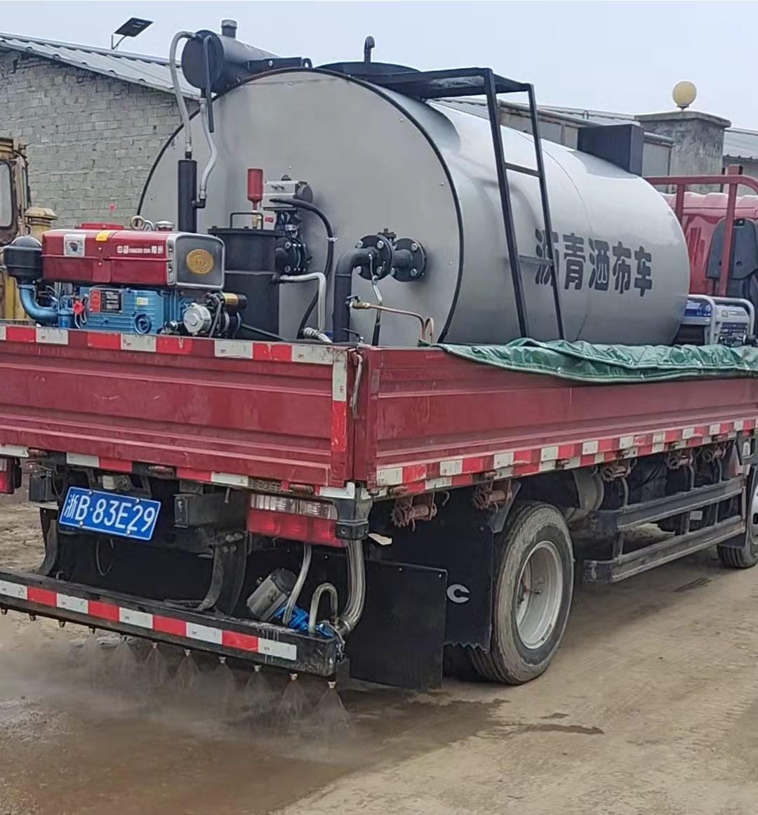 3噸車載灑布機(jī)